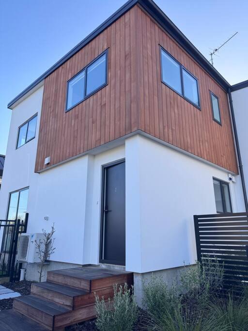 Cbd Luxury Parkside Living 2 Bedroom With Parking Christchurch Esterno foto