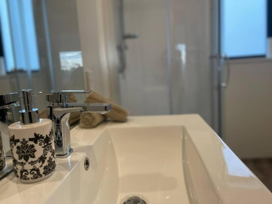 Cbd Luxury Parkside Living 2 Bedroom With Parking Christchurch Esterno foto